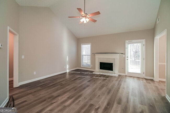 Building Photo - 1530 Range Heights Terrace