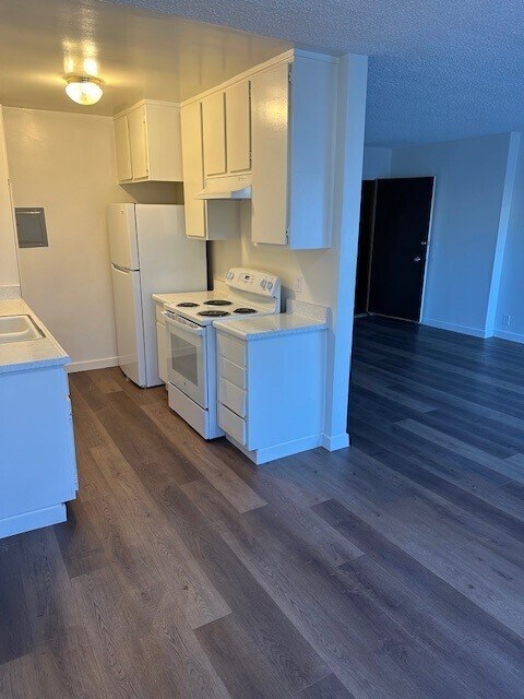 Foto del edificio - 2680 S Barrington Ave