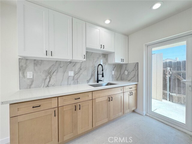 Foto del edificio - 284 N Palm Ave