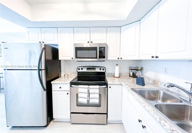 Foto del edificio - 1311 NE 118th St