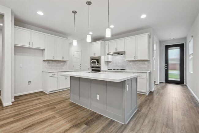 Building Photo - 413 Gaida Loop