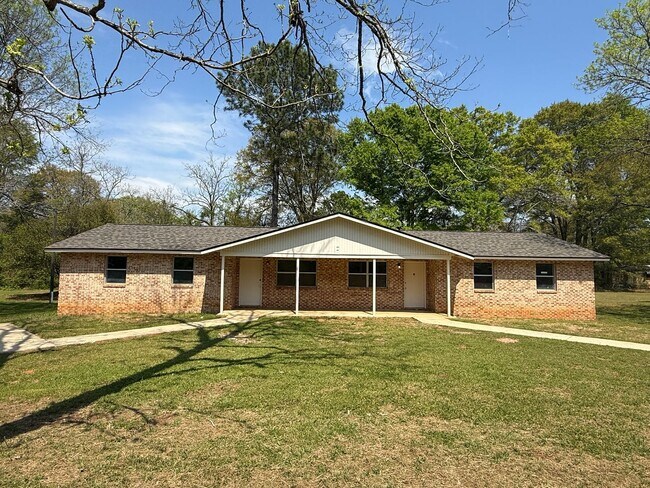 Building Photo - 348 Schley Dr