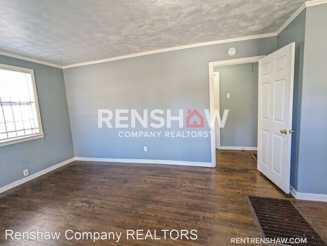 Building Photo - 3 br, 1 bath House - 1891 Cloverdale Dr