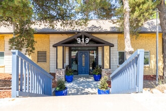 Building Photo - Cherry Ridge