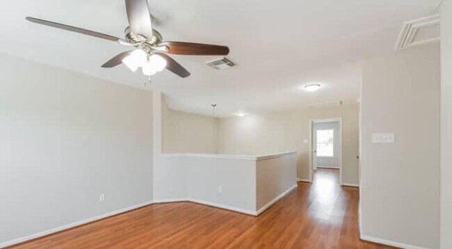 Foto del edificio - 1060 Cabot Cove