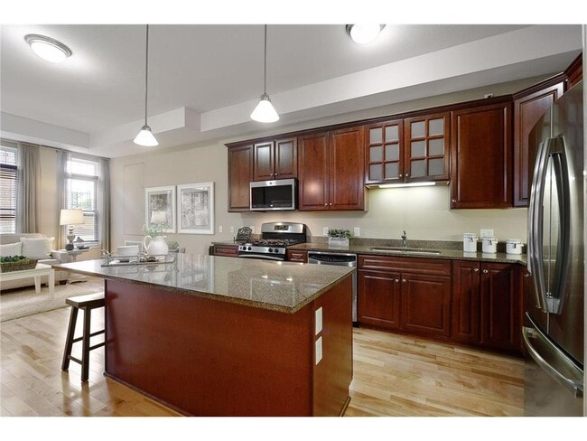 Building Photo - 301 Clifton Ave