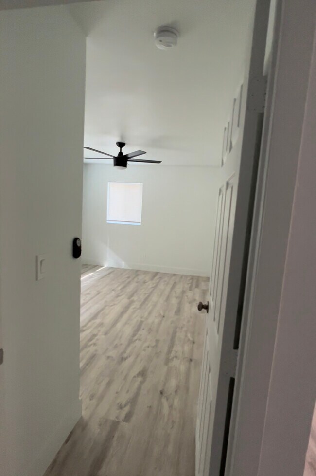 Room - 342 E 61st St