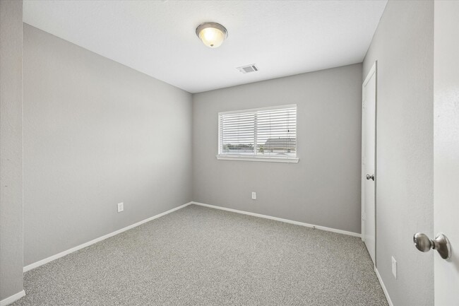 Building Photo - 1609 Nichole Woods Dr