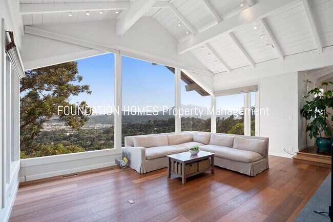 Building Photo - 350 Margarita Dr