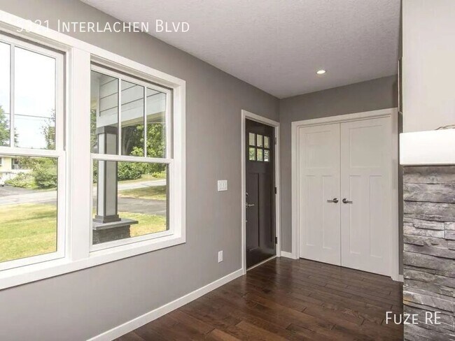 Foto del edificio - 5321 Interlachen Blvd