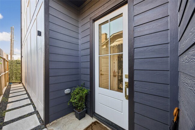 Foto del edificio - 3107 Webster St