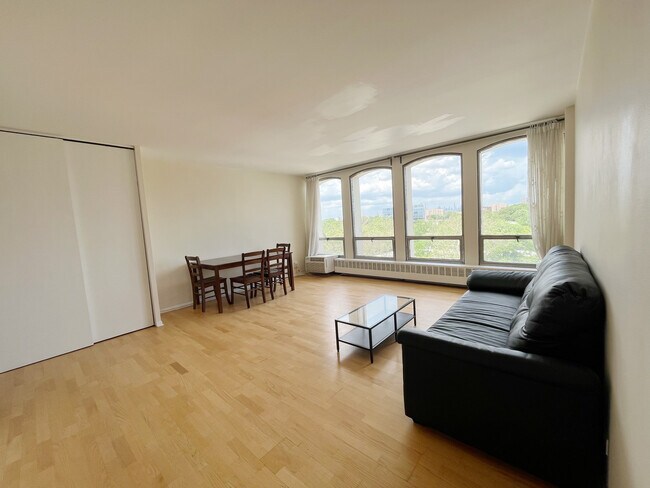 Foto del edificio - 1401 E 55th St