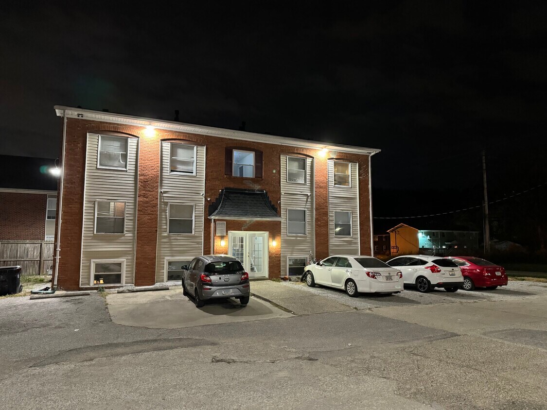 Foto principal - 1623 Brick Kiln Ln