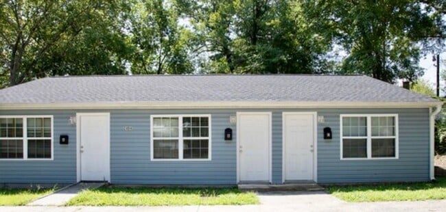Building Photo - 2404 Owen St