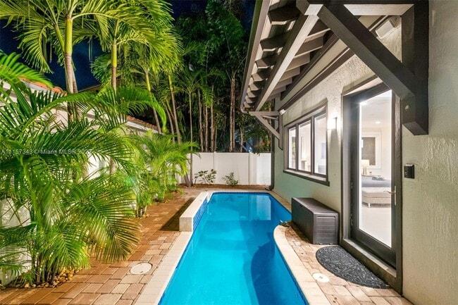 Building Photo - 343 Franklin St