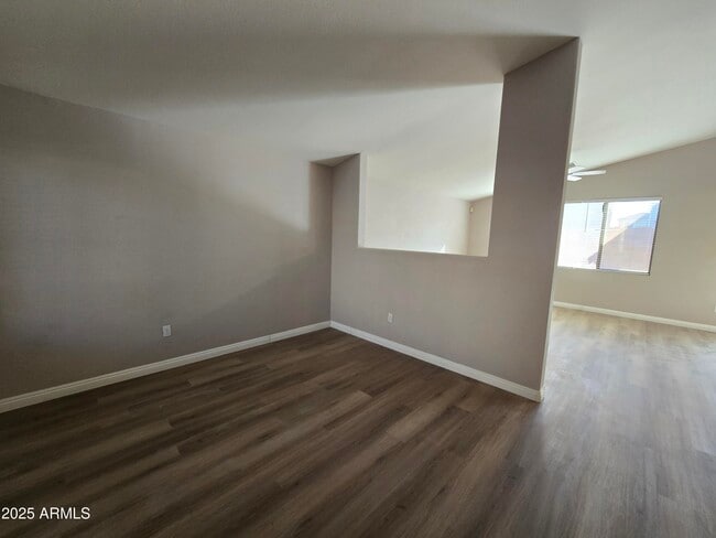 Foto del edificio - 1469 S Boulder St