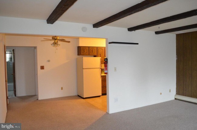 Building Photo - 130 N Market St