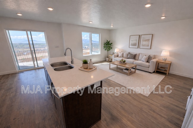 Foto del edificio - 222 Glencoe Dr