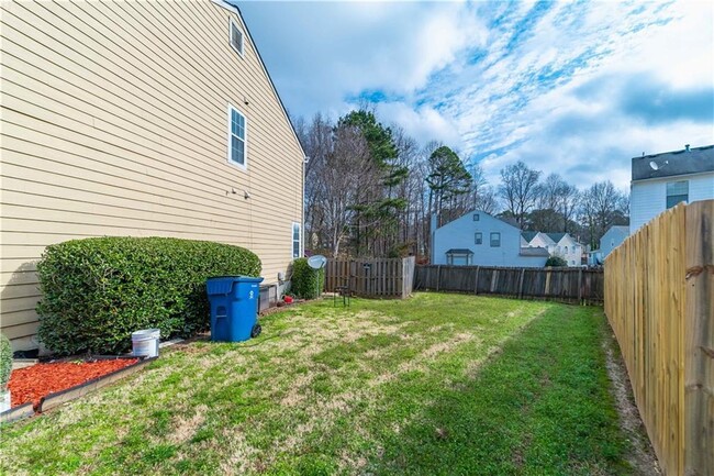 Foto del edificio - 3071 Majestic Park Ct