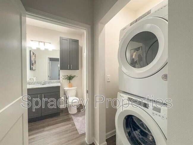 Foto del edificio - 710 Shine St