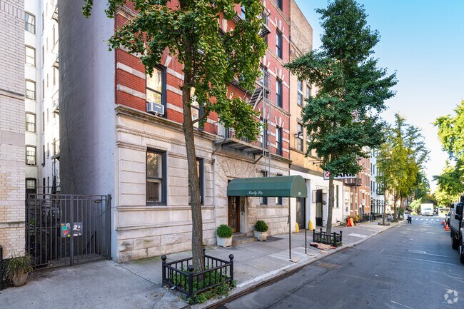 Foto del edificio - 96 Perry St