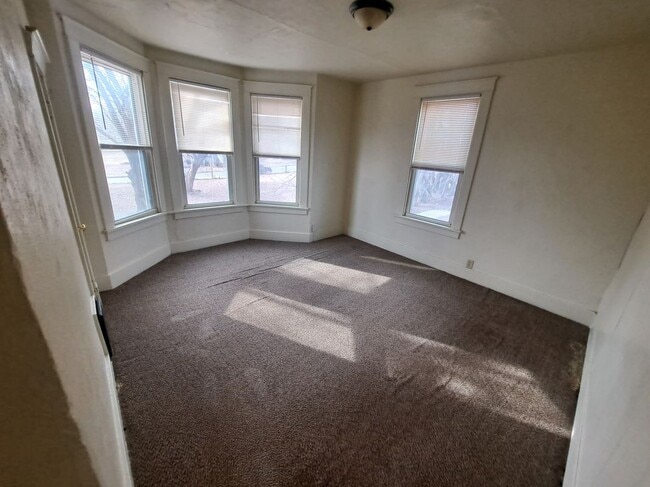 Building Photo - 1112 Gaines St