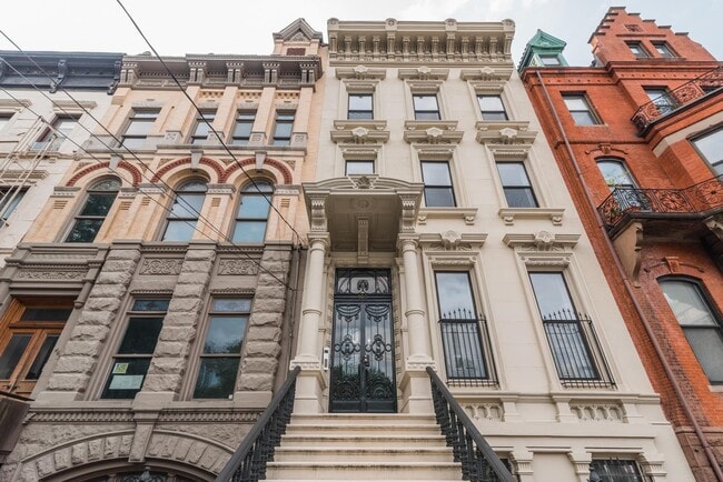 Building Photo - 465 Jersey Ave
