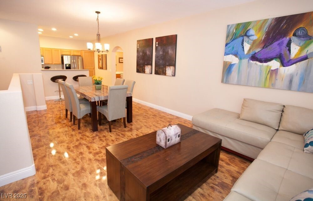 Foto principal - 8777 W Maule Ave