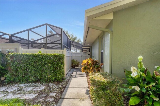 Foto del edificio - 4134 Center Pointe Cir