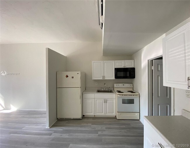 Foto del edificio - 2205 Roosevelt St