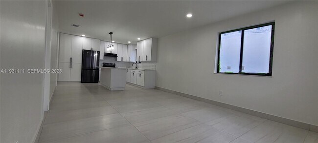 Foto del edificio - 800 Jann Ave