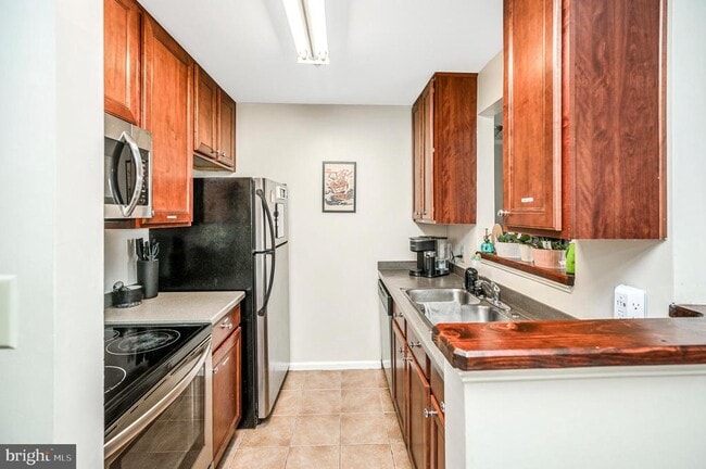 Building Photo - 75 Fern Oak Cir