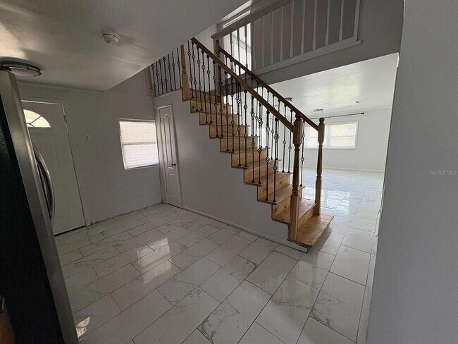 Foto del edificio - 227 Marveline Dr