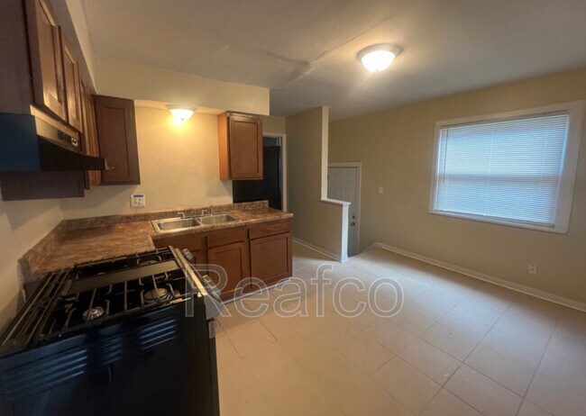 Foto del edificio - 452 S Napoleon Ave