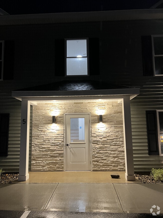 Building Photo - The Residences at Davis Pines