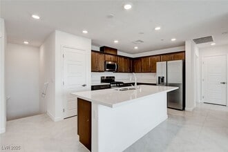 Building Photo - 4924 Chidlaw Ave