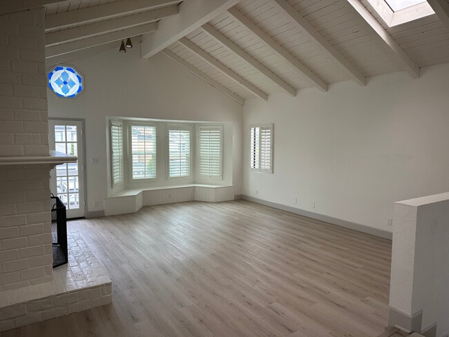 Building Photo - 1721 Haynes Ln