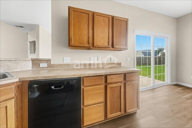 Foto del edificio - 578 English Oak Cir