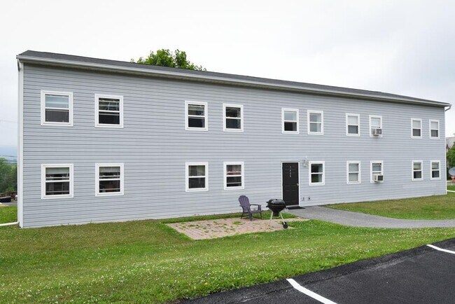 Building Photo - 7404 Allemaengel Rd