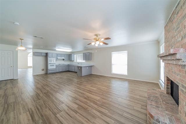 Foto del edificio - 2758 Red Oak Dr