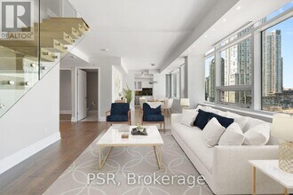 Building Photo - 500 Queens Quay W