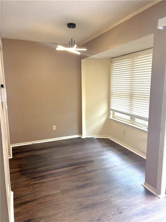 Building Photo - 534 Highland Woods Dr W