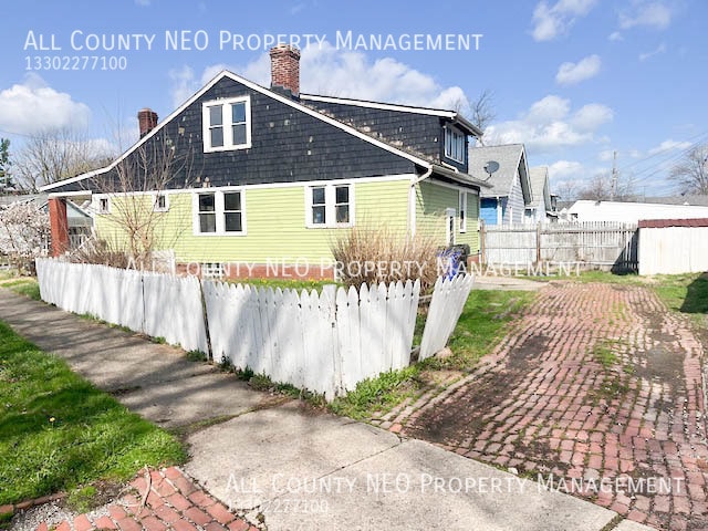 Building Photo - 3733 W 128th St