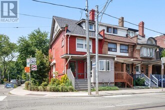 Building Photo - 702 Bathurst St