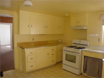 Building Photo - 38 N Poplar St