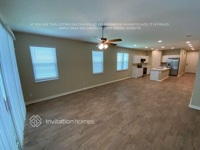 Foto del edificio - 11004 Chitwood Dr