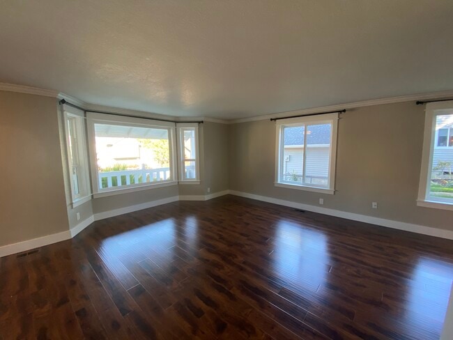 Foto del edificio - 18323 Woodlands Way
