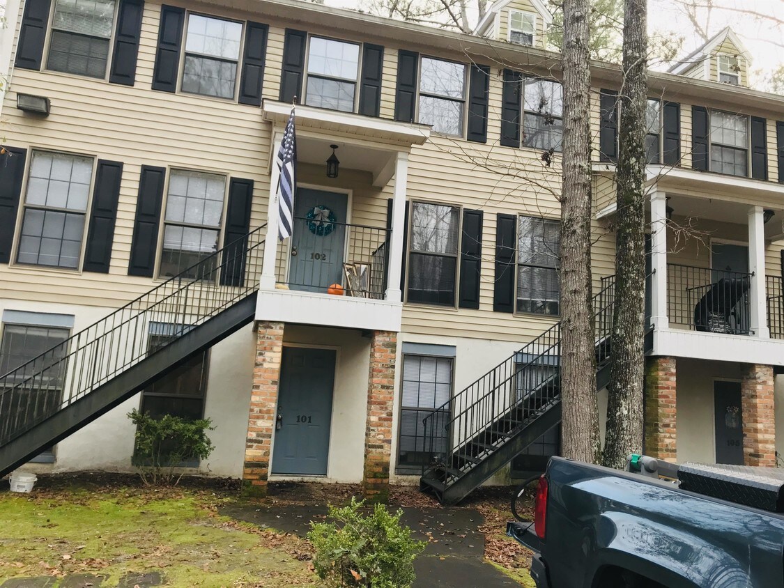 Foto principal - 33 Chestnut Ferry Rd