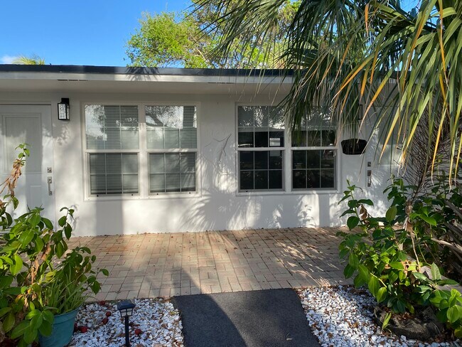 Vista frontal - 1729 N 16th Ct