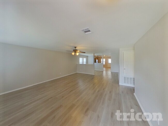 Foto del edificio - 534 Blue Sage